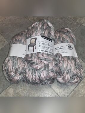 3 Skeins - Loops & Threads Chunky Twist Ariel Big Yarn - Pink/Gray (#1903)